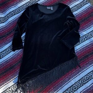 Black velvet dress with fringe detailing
Size O Travelers collection by Chicos